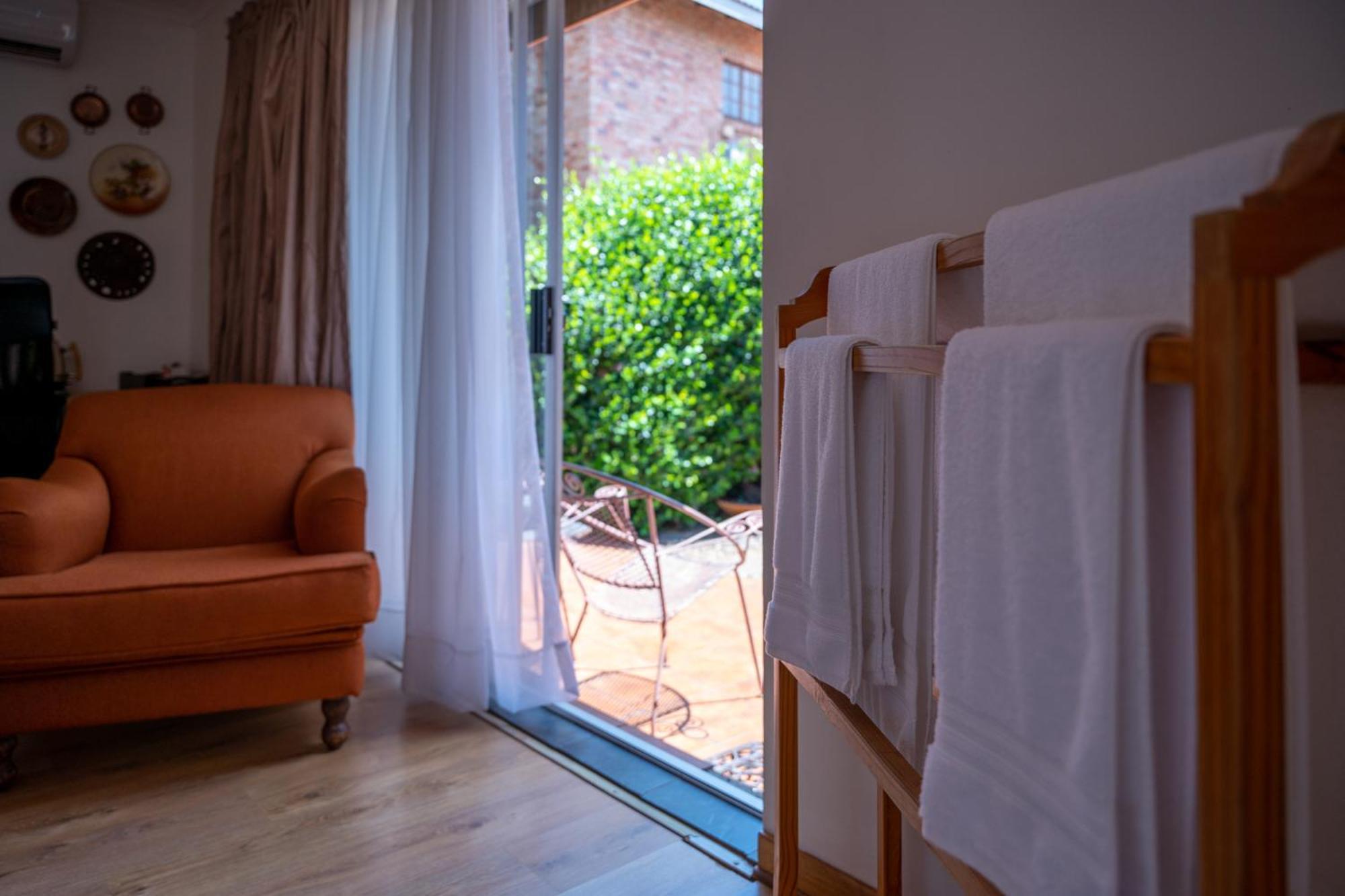 Asante Guest House Vanderbijlpark Exterior foto