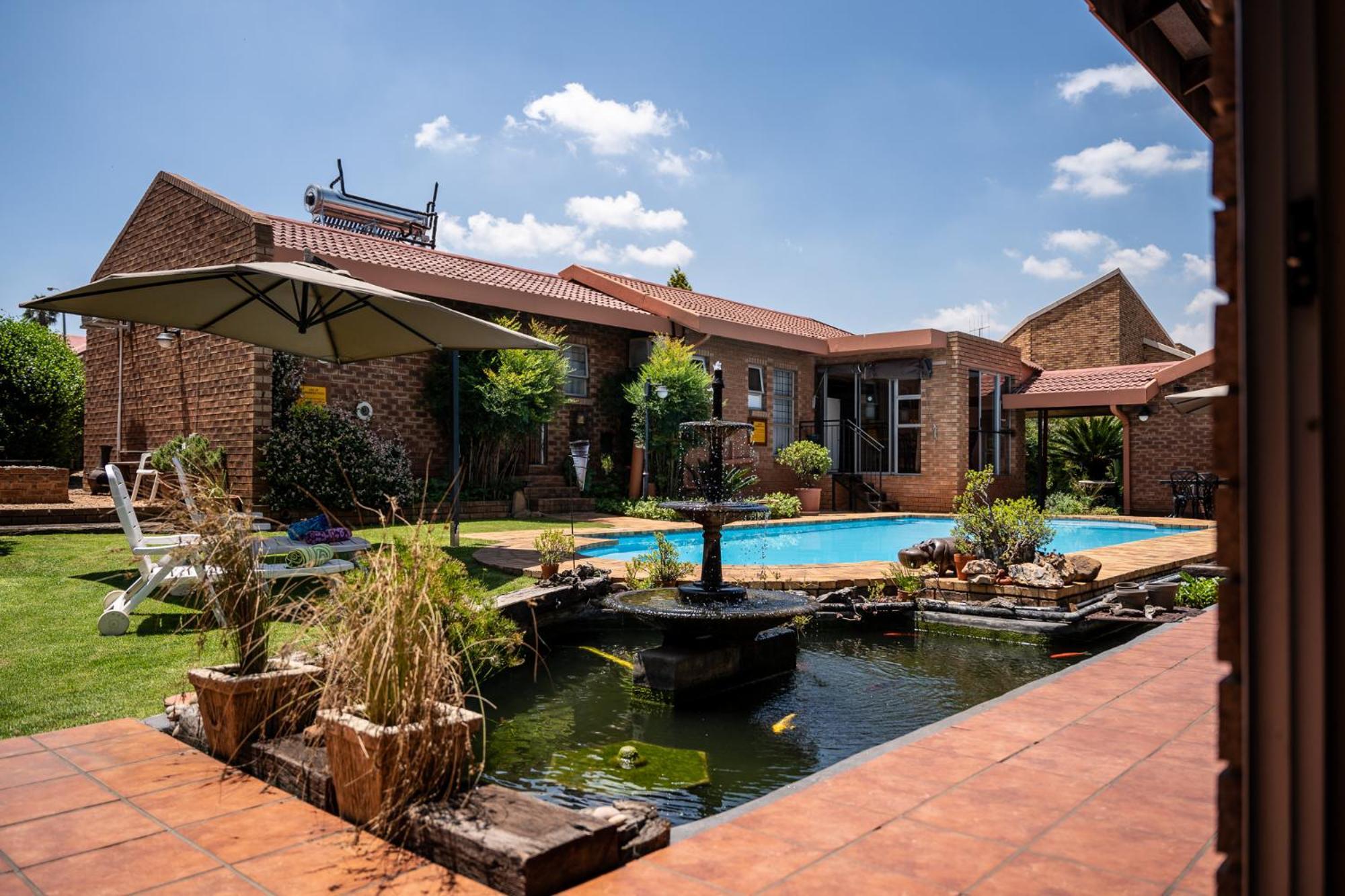 Asante Guest House Vanderbijlpark Exterior foto