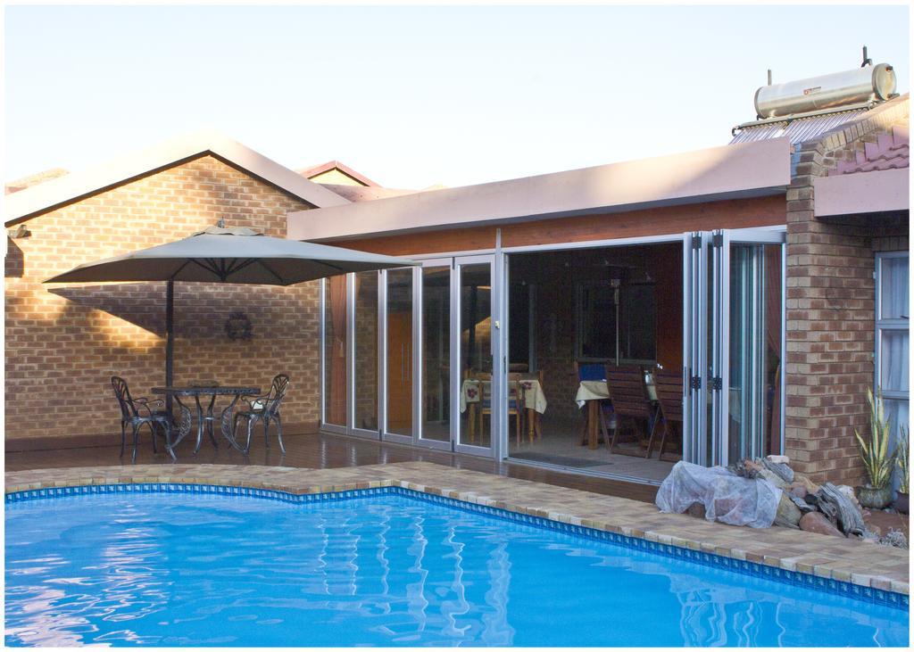 Asante Guest House Vanderbijlpark Exterior foto